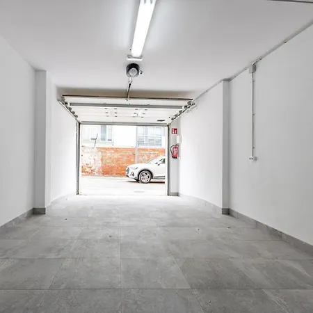 דירה Central Apartment 1A 50M Beach